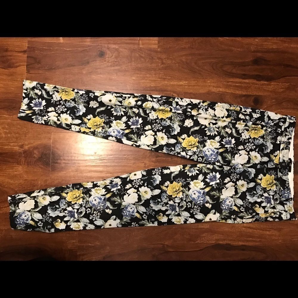 Very Pretty Size 4 Floral Jeans!